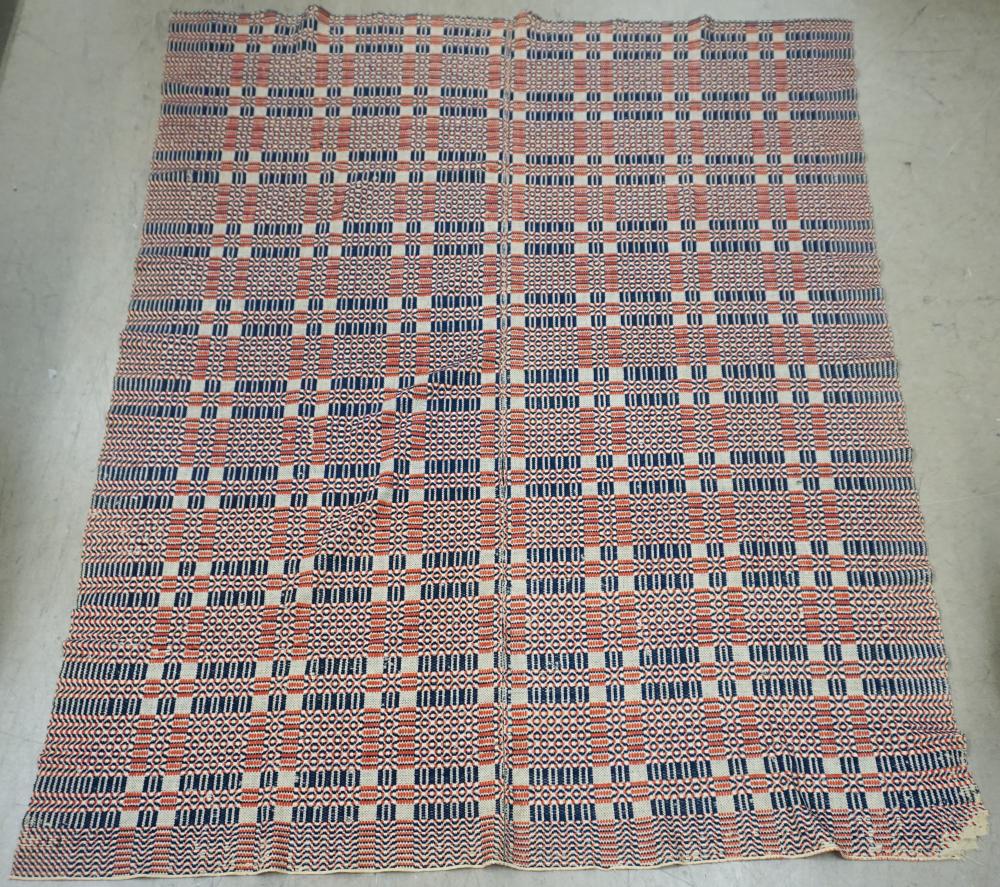 TRI-COLORED JACQUARD QUILT, RIPPED,
