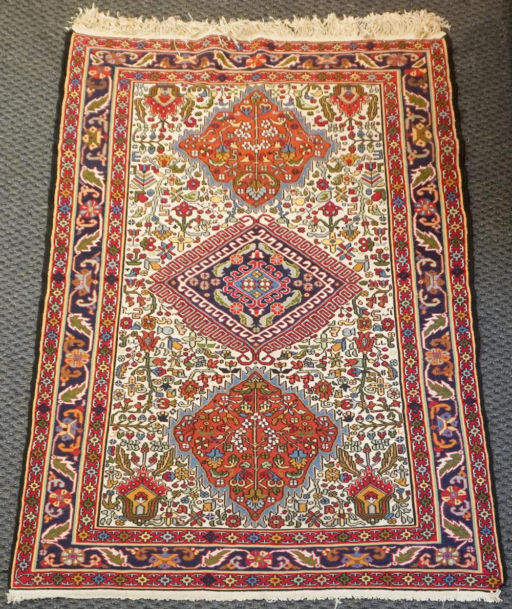 TRIBAL FLATSTICH RUG APPROX. 6 FT 4