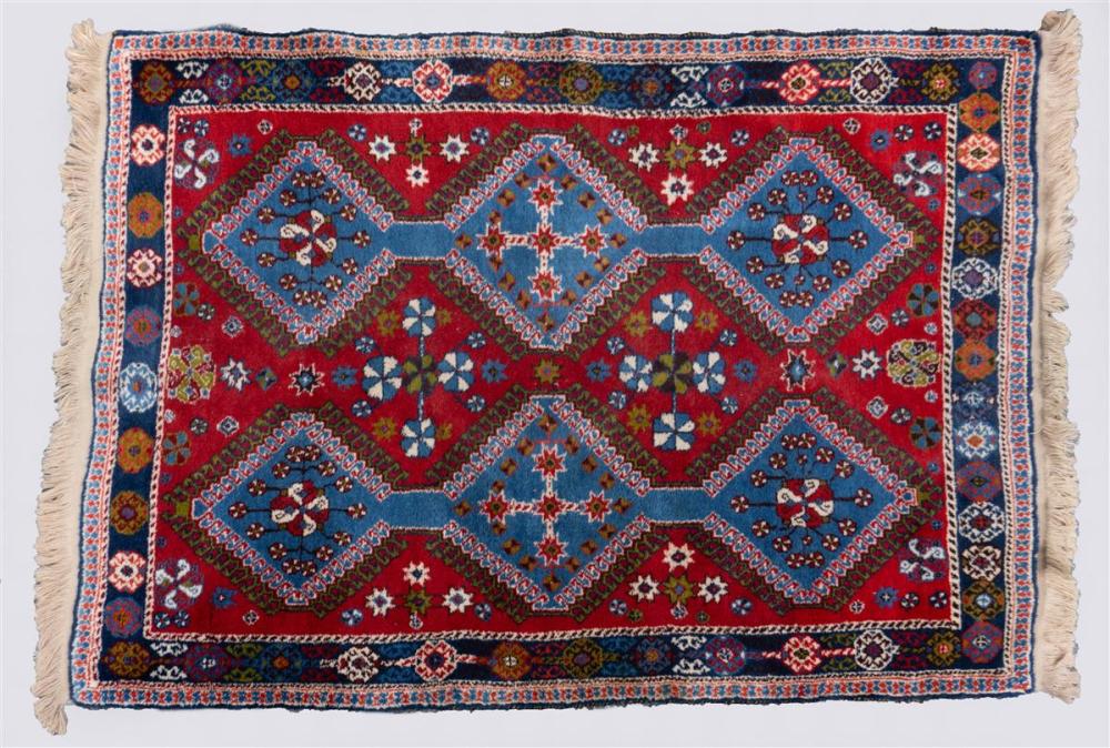 TRIBAL MEDALLIONS WOOL RUGTRIBAL