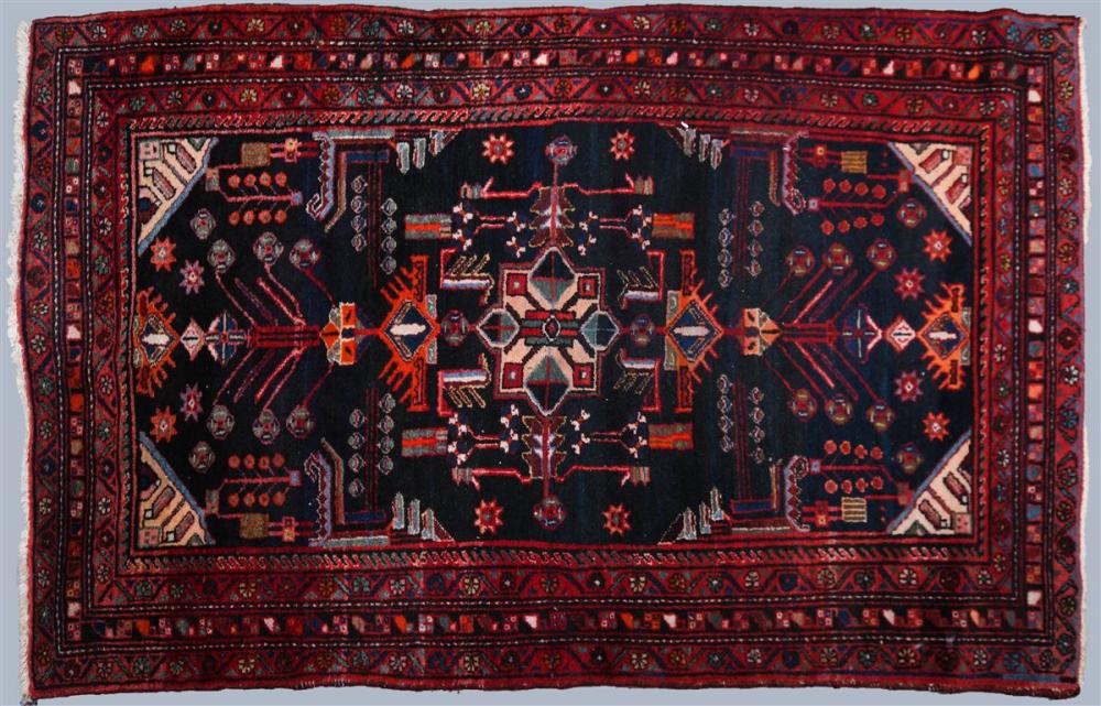 TRIBAL WOOL PRAYER RUGTRIBAL WOOL