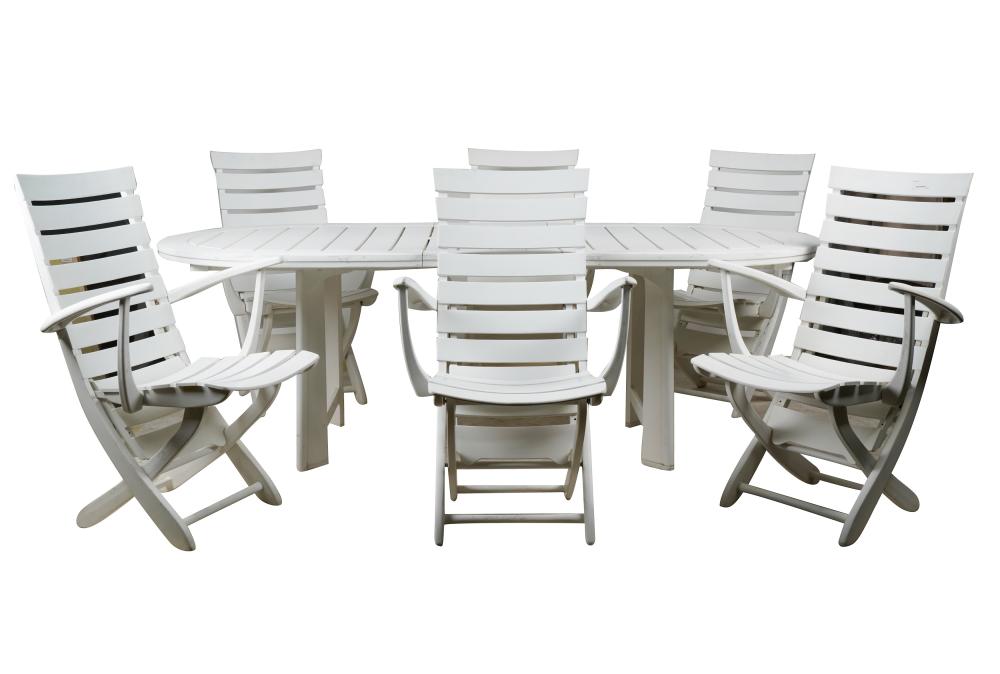 TRICONFORT “RIVIERA” PATIO DINING