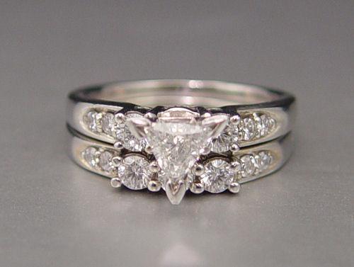 TRILLION CUT DIAMOND BRIDAL SET: