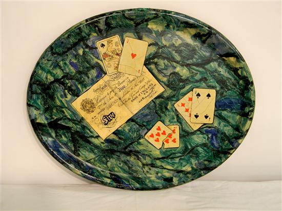 Tromp l'oeil decorated oval