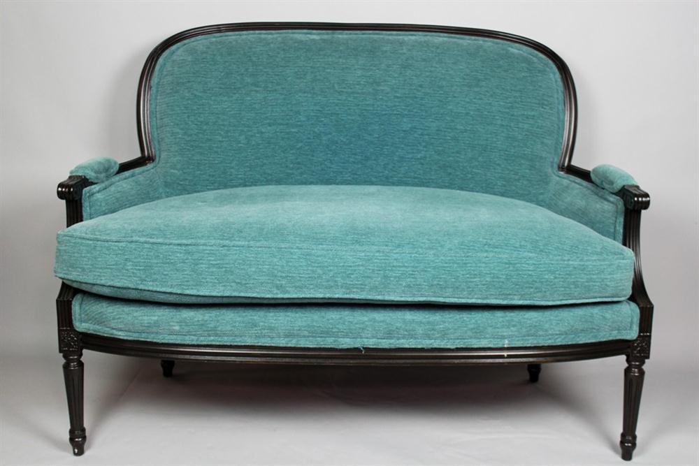 TROUVAILLES LOUIS XVI STYLE