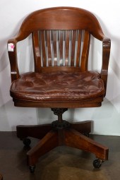 TUFTED SWIVEL OFFICE CHAIR WIT