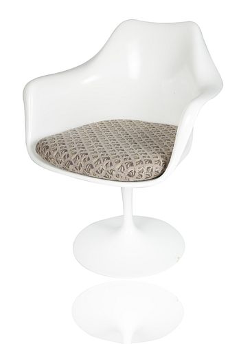 TULIP' EERO SAARINEN ARM CHAIRthe