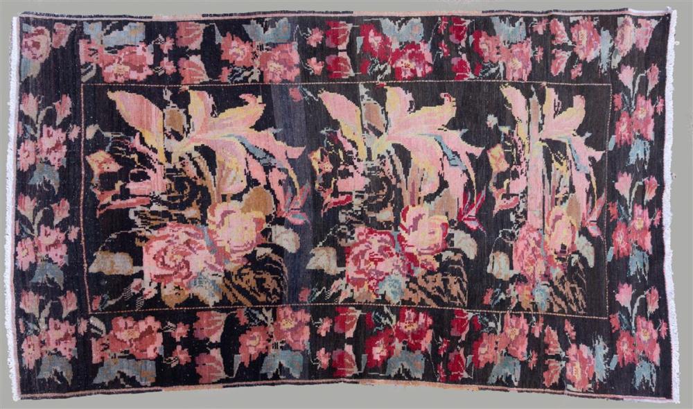 TURKISH FLORAL DESIGN WOOL