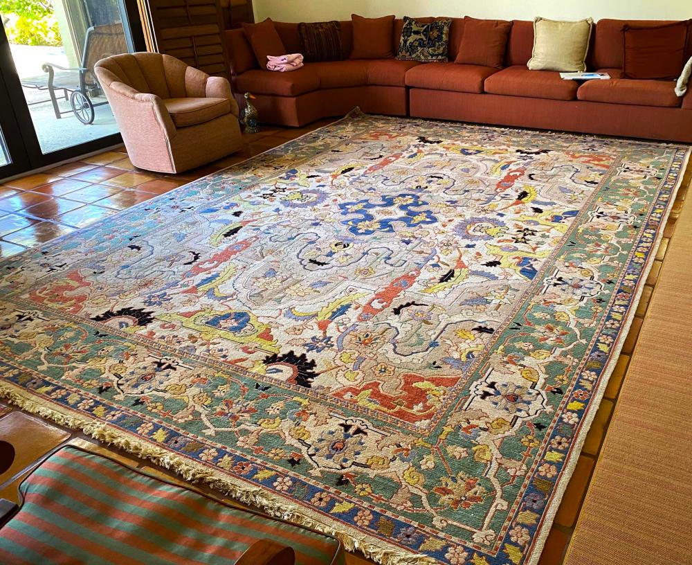 TURKISH HERIZ CARPETDecorated in