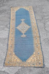 TURKISH OUSHAK RUNNER, 19TH C.