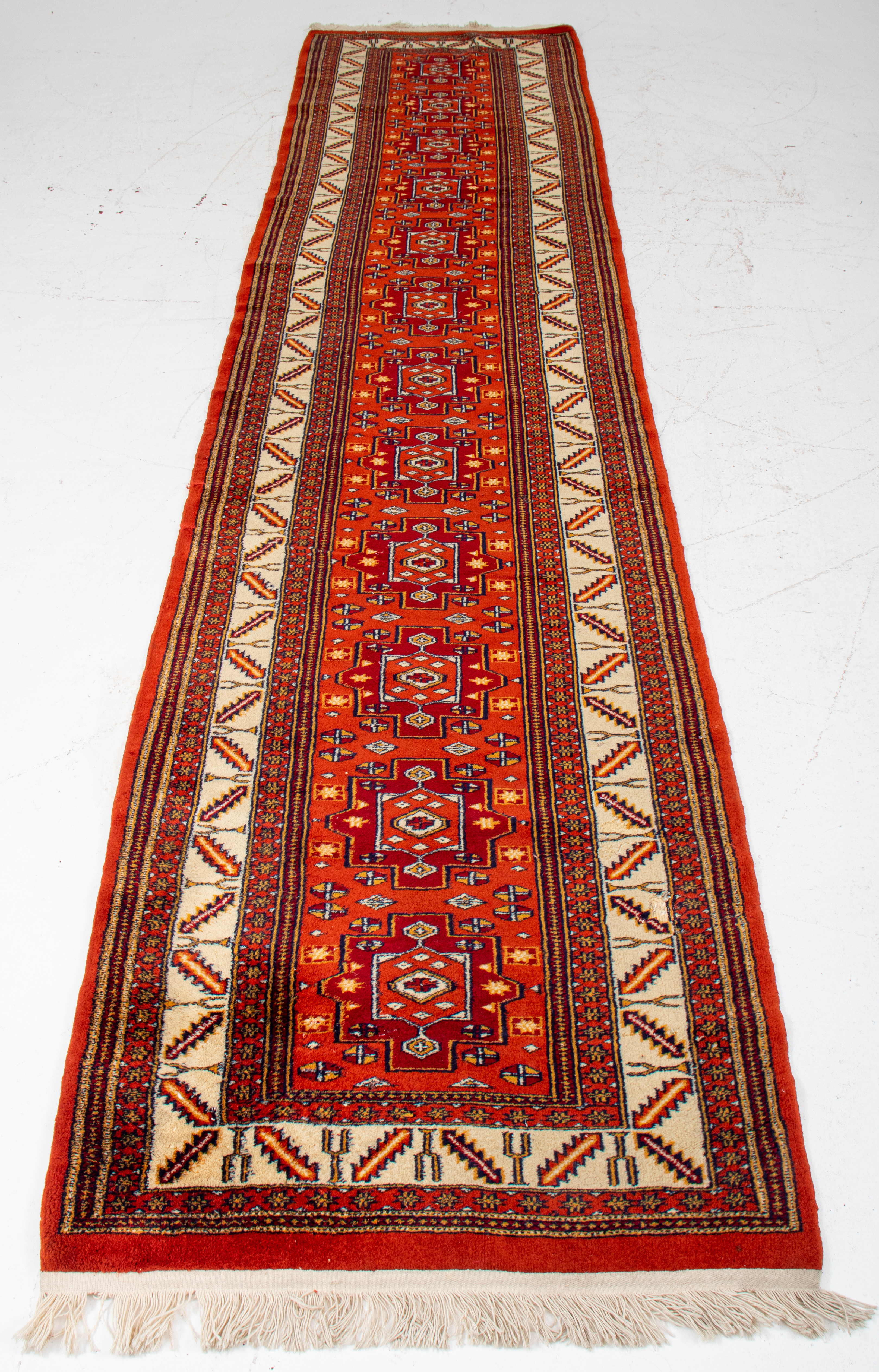 TURKISH OUSHAK RUNNER RUG Turkish
