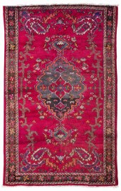 TURKISH RUG: 4’4” X 6’9” SECON