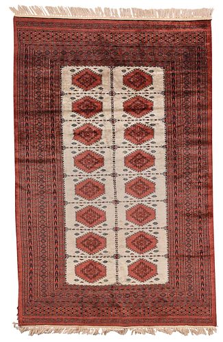 TURKMEN RUG20th century, 16 diamond