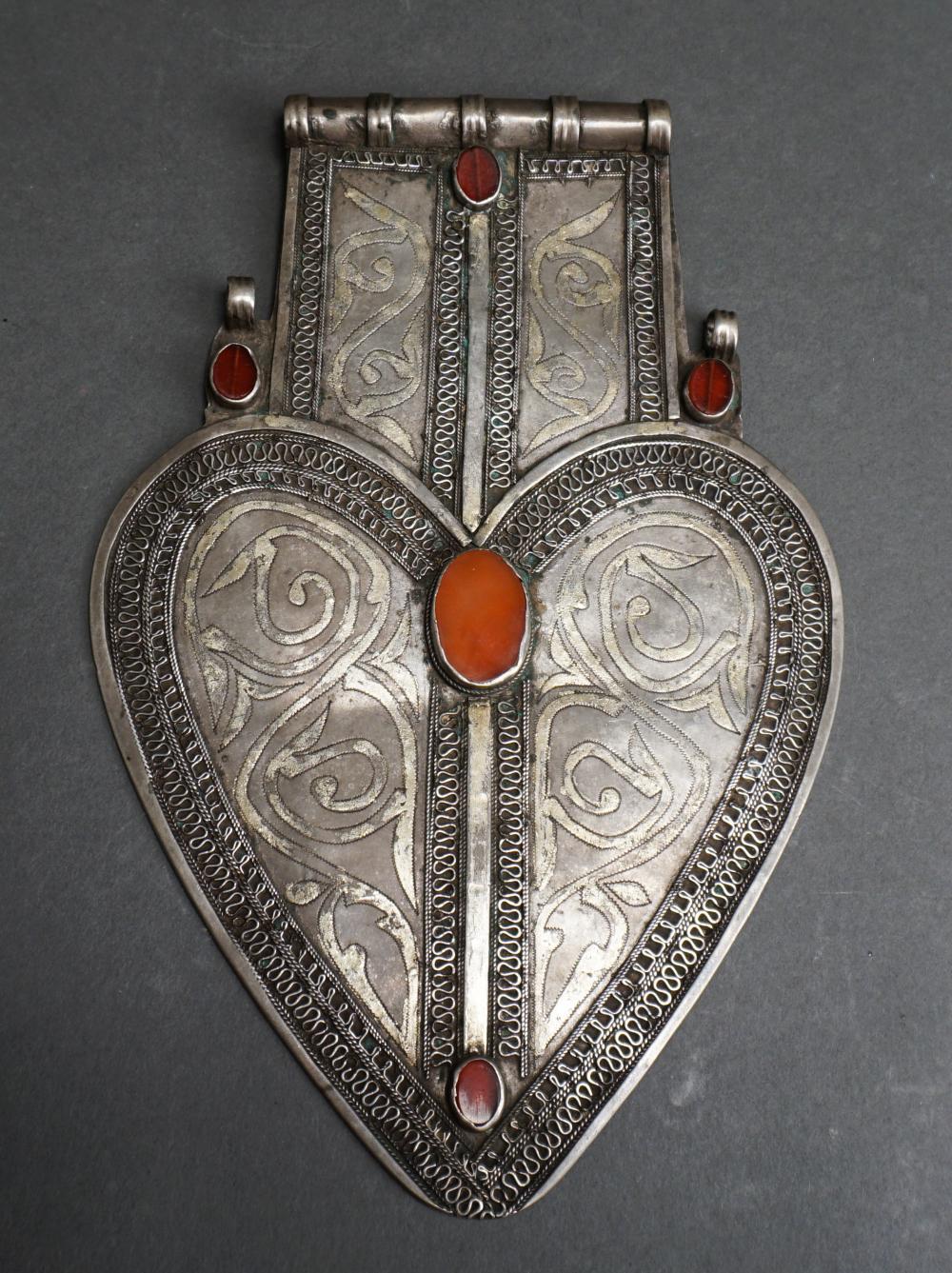 TURKOMAN SILVERED METAL ASYK WITH