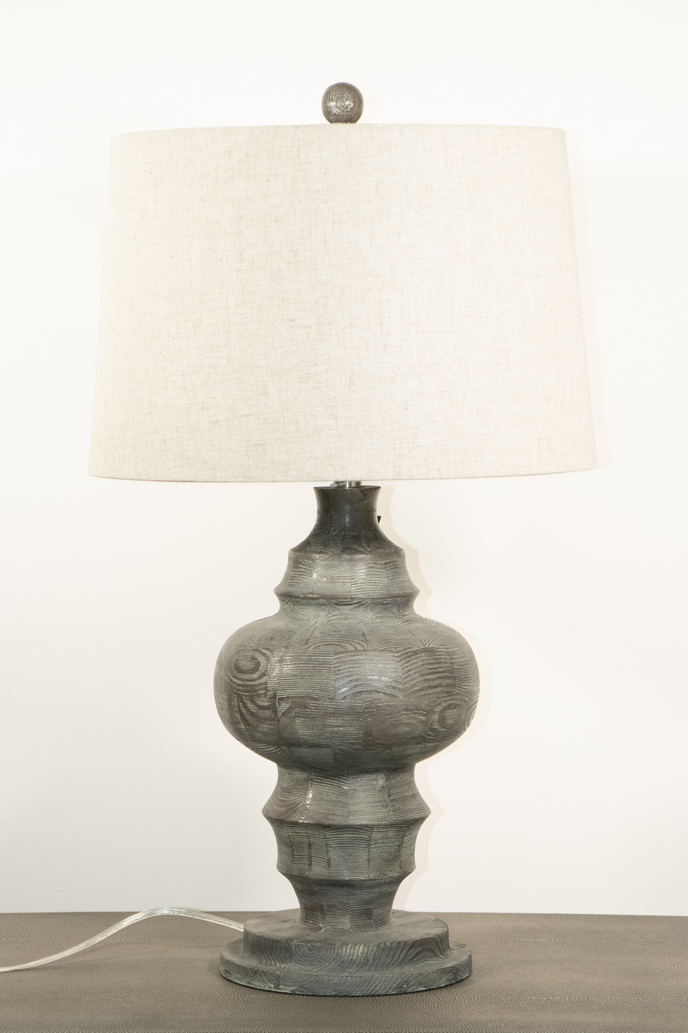 TURNED WOOD TABLE LAMP WITH SHADE
