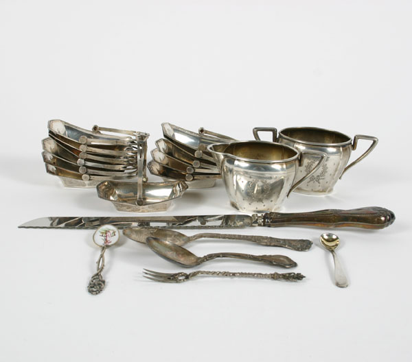 Twelve basket form salts