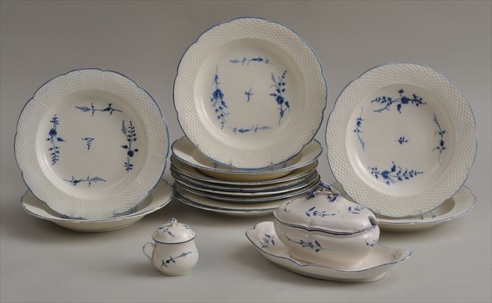 TWELVE CHANTILLY PORCELAIN PLATES A
