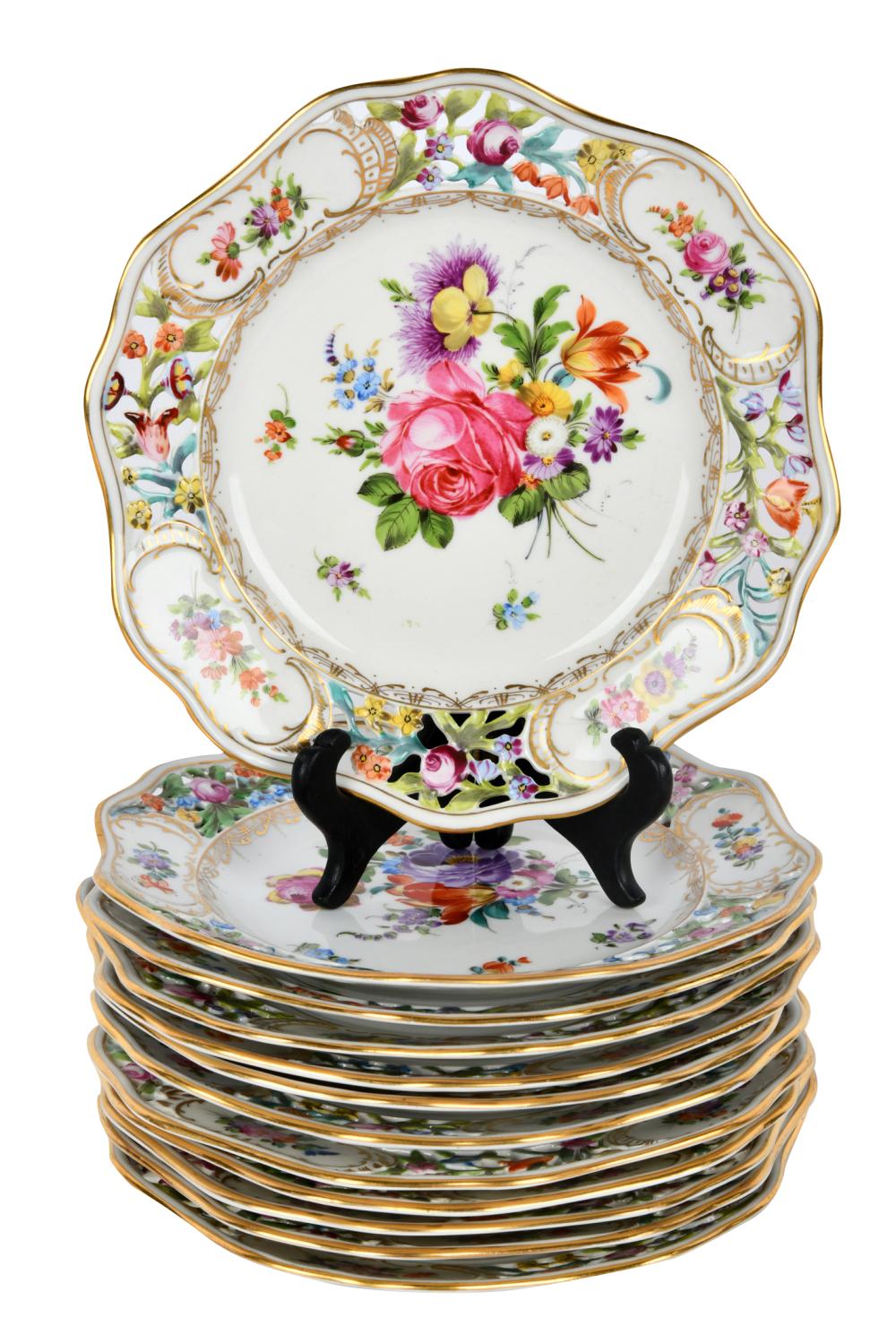 TWELVE DRESDEN PORCELAIN DESSERT