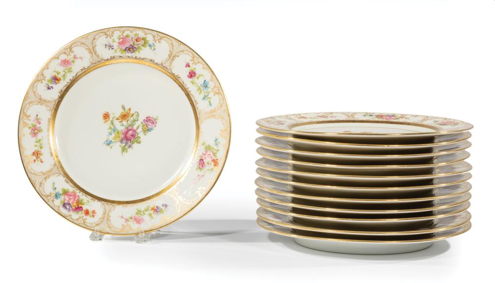 TWELVE LIMOGES PORCELAIN DINNER