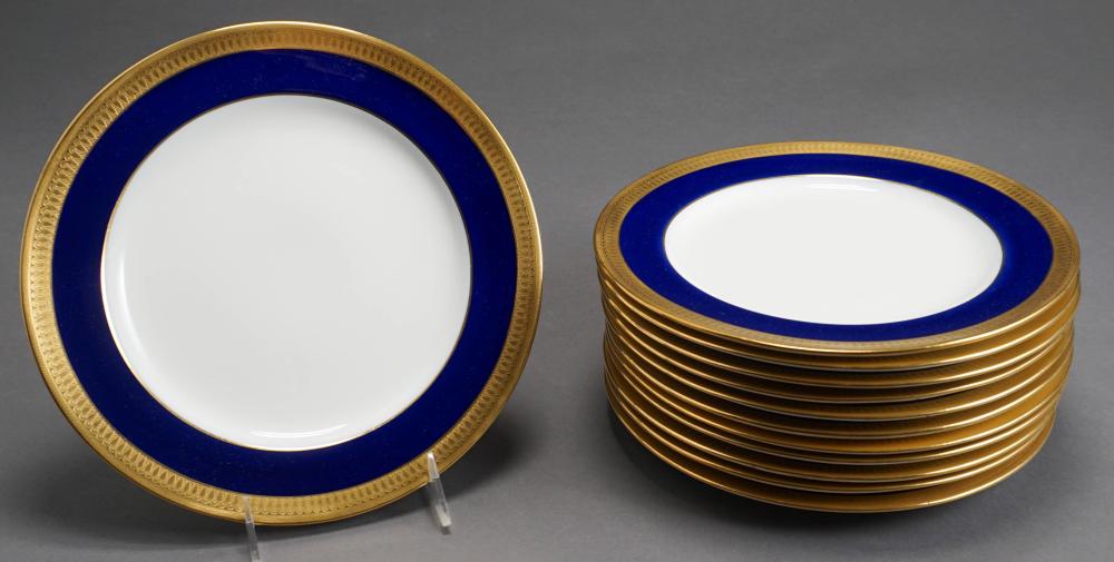 TWELVE MINTONS S6262 PATTERN DINNER