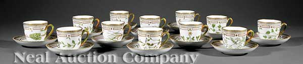 Twelve Royal Copenhagen "Flora