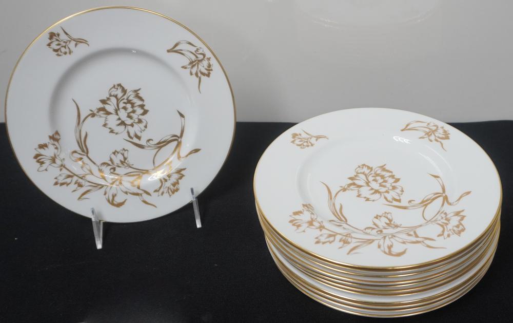 TWELVE ROYAL WORCESTER CARNATION