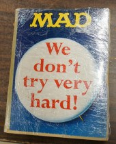TWELVE VINTAGE MAD MAGAZINESTw