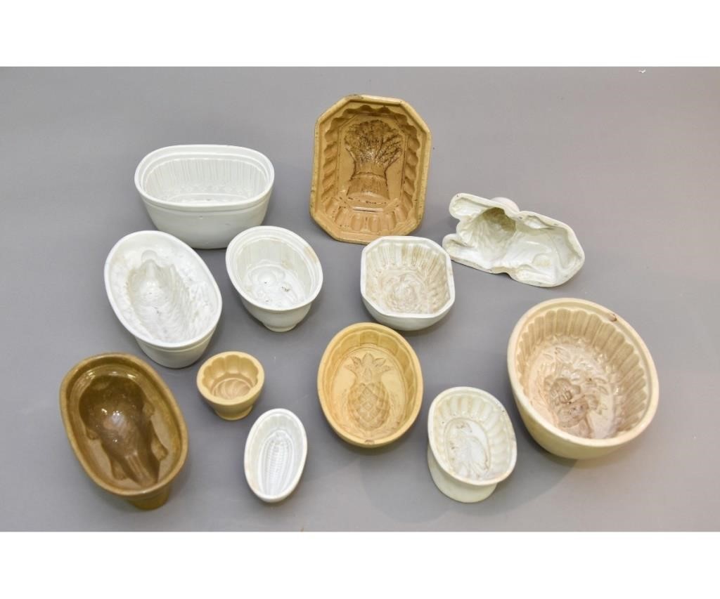Twelve yellow ware ironstone,