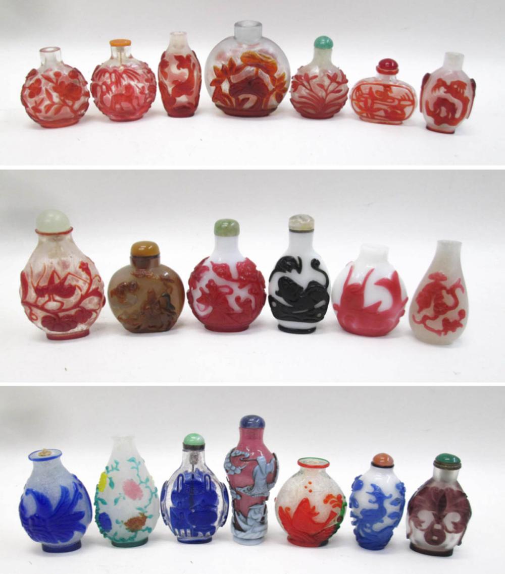 TWENTY CHINESE PEKING CAMEO GLASS