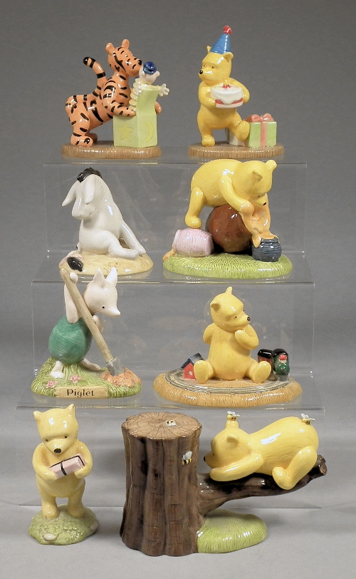 Twenty-four Royal Doulton pottery