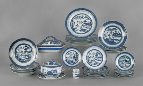 Twenty-nine pieces of Canton export