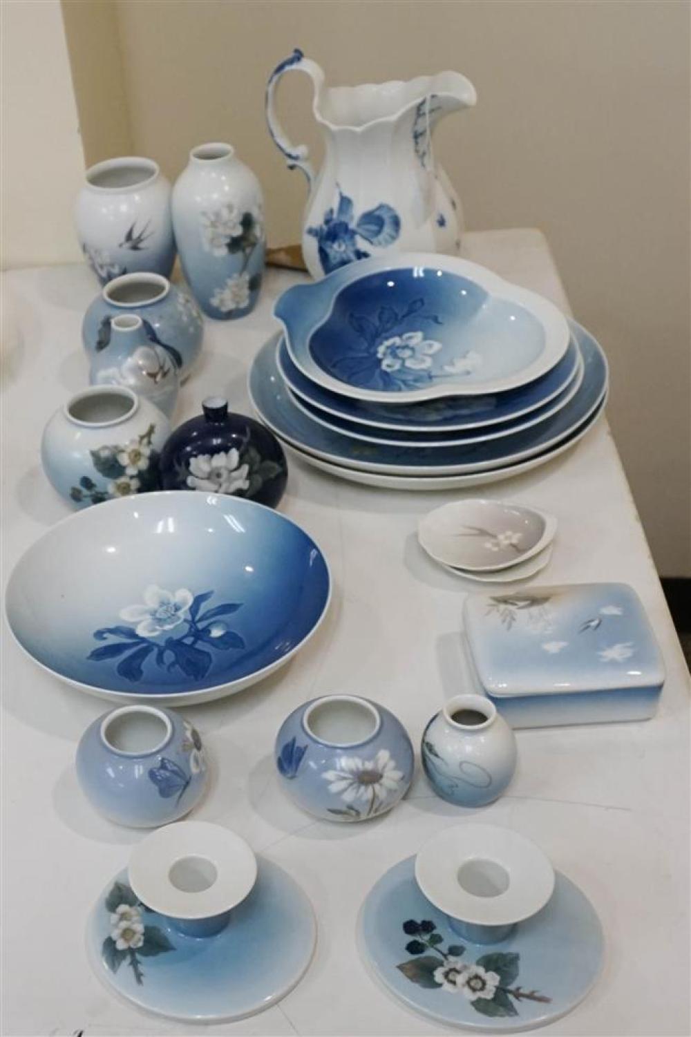 TWENTY-ONE ROYAL COPENHAGEN TABLE
