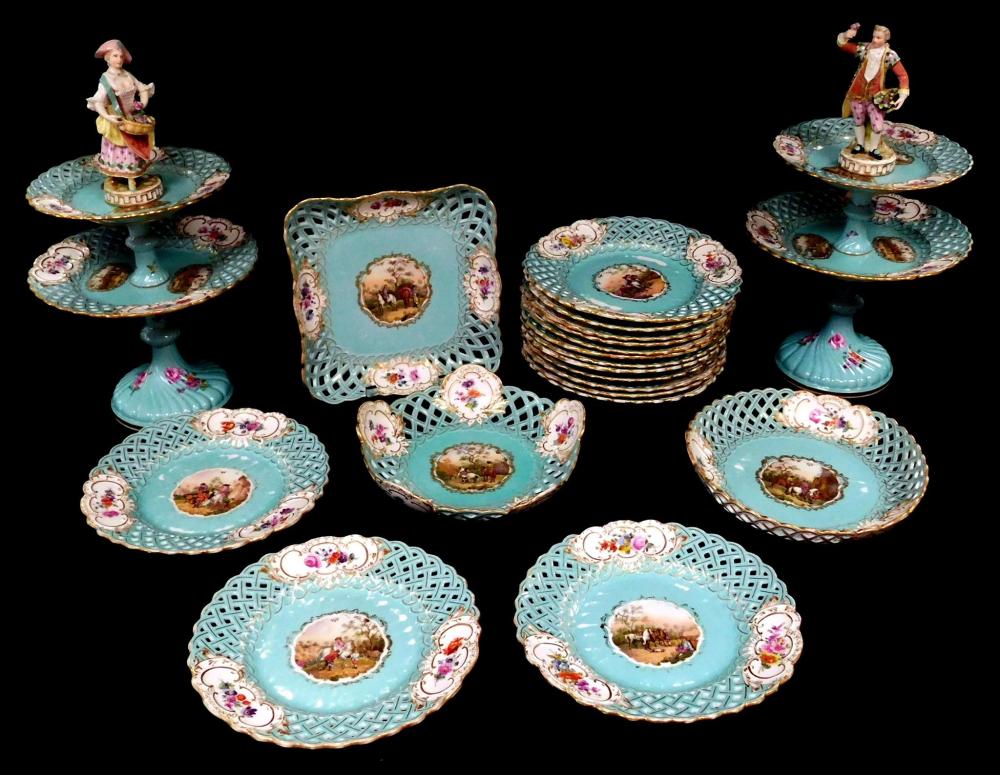 TWENTY PIECES OF PORCELAIN: PAIR OF