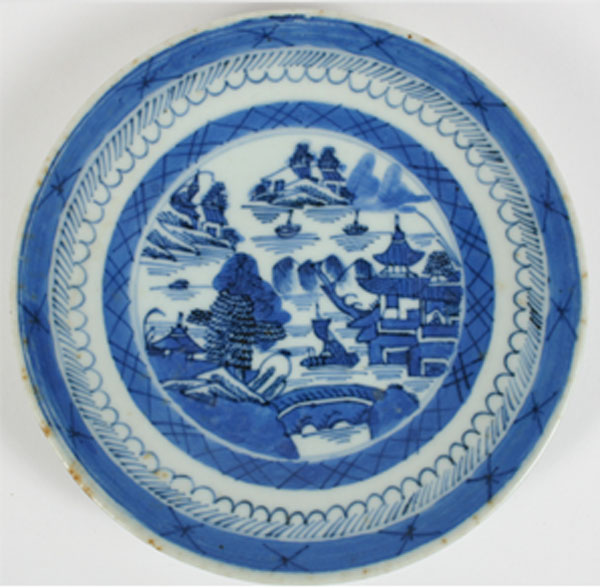 Twenty-seven porcelain articles;