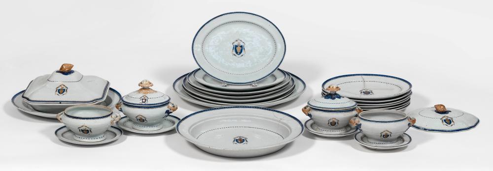 TWENTY-SIX CHINESE EXPORT PORCELAIN