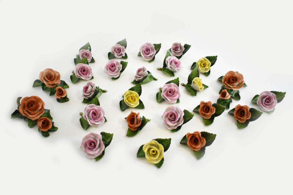 TWENTY-SIX HEREND PORCELAIN