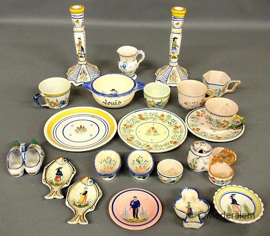 Twenty-two pieces of Quimper