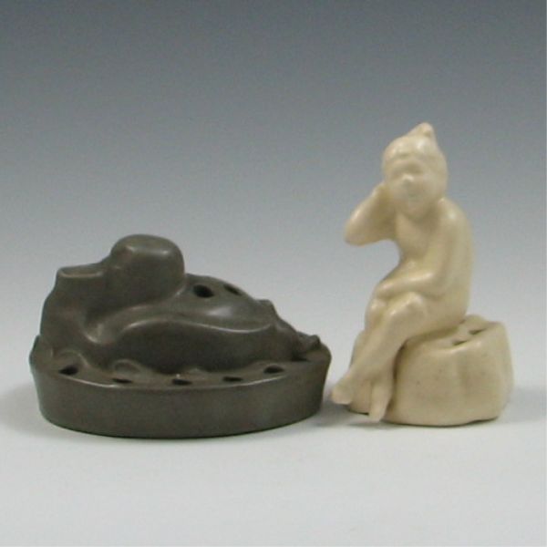 Two (2) Flower Frogs duck is