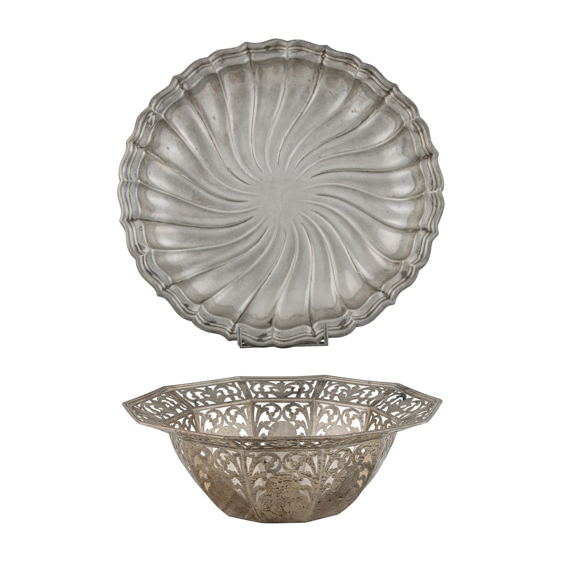 TWO AMERICAN STERLING DISHES: A