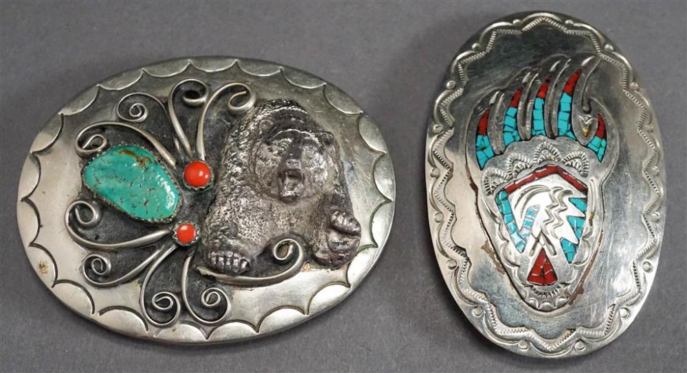 TWO AMERICAN WEST GRIZZLY MOTIF
