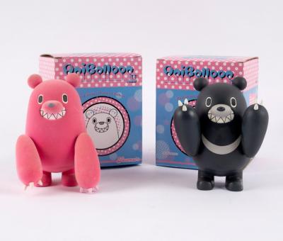 Two Aniballoon figures, by Touma,