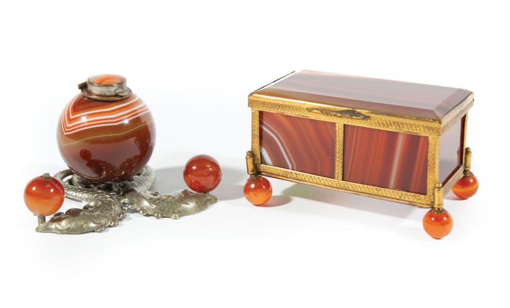 TWO ANTIQUE AGATE BOXESTwo