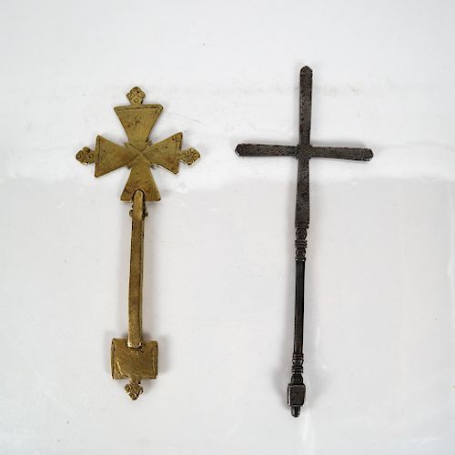 TWO ANTIQUE KEYS, BRASS & IRONTwo