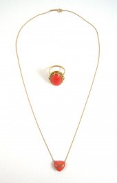TWO ARTICLES OF YELLOW GOLD JE