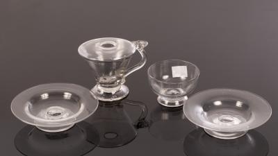 Two blown glass comports, 12cm