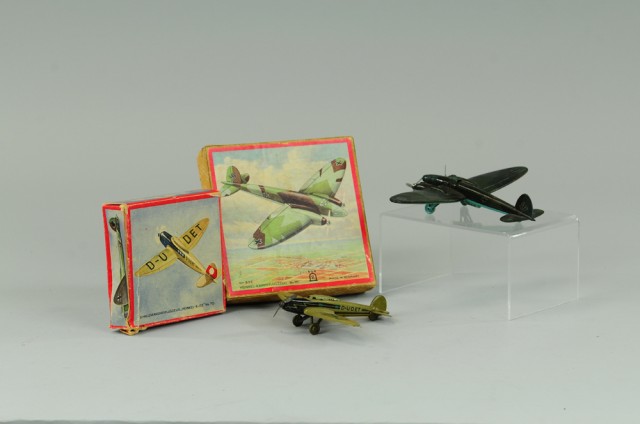 TWO BOXED AIRPLANES Lehmann Germany