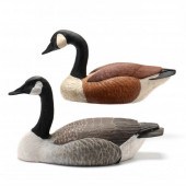 TWO CANADA GEESE DECOYS The fi