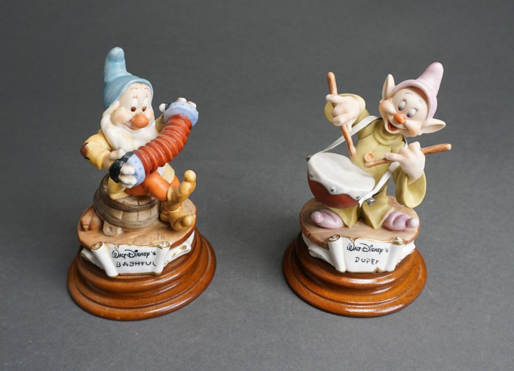 TWO CAPODIMONTE LAURENZ