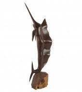 TWO CARVED WOOD FIGURESunsigne