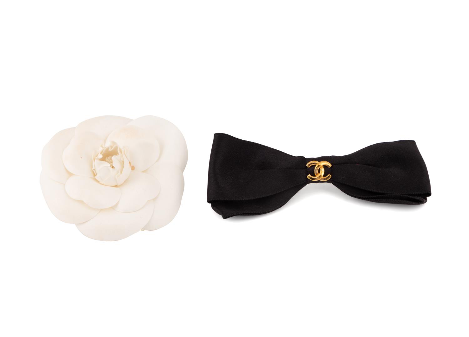TWO CHANEL VINTAGE FASHION
