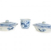 Two Chinese Blue and White Por
